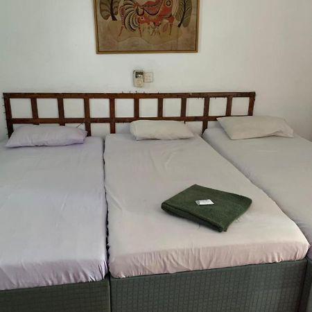 Nilani Hotel 拉特纳普勒 外观 照片