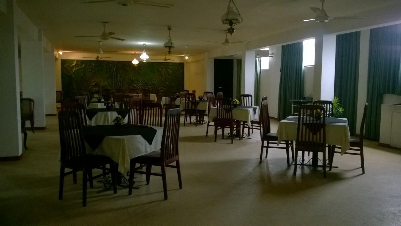 Nilani Hotel 拉特纳普勒 外观 照片