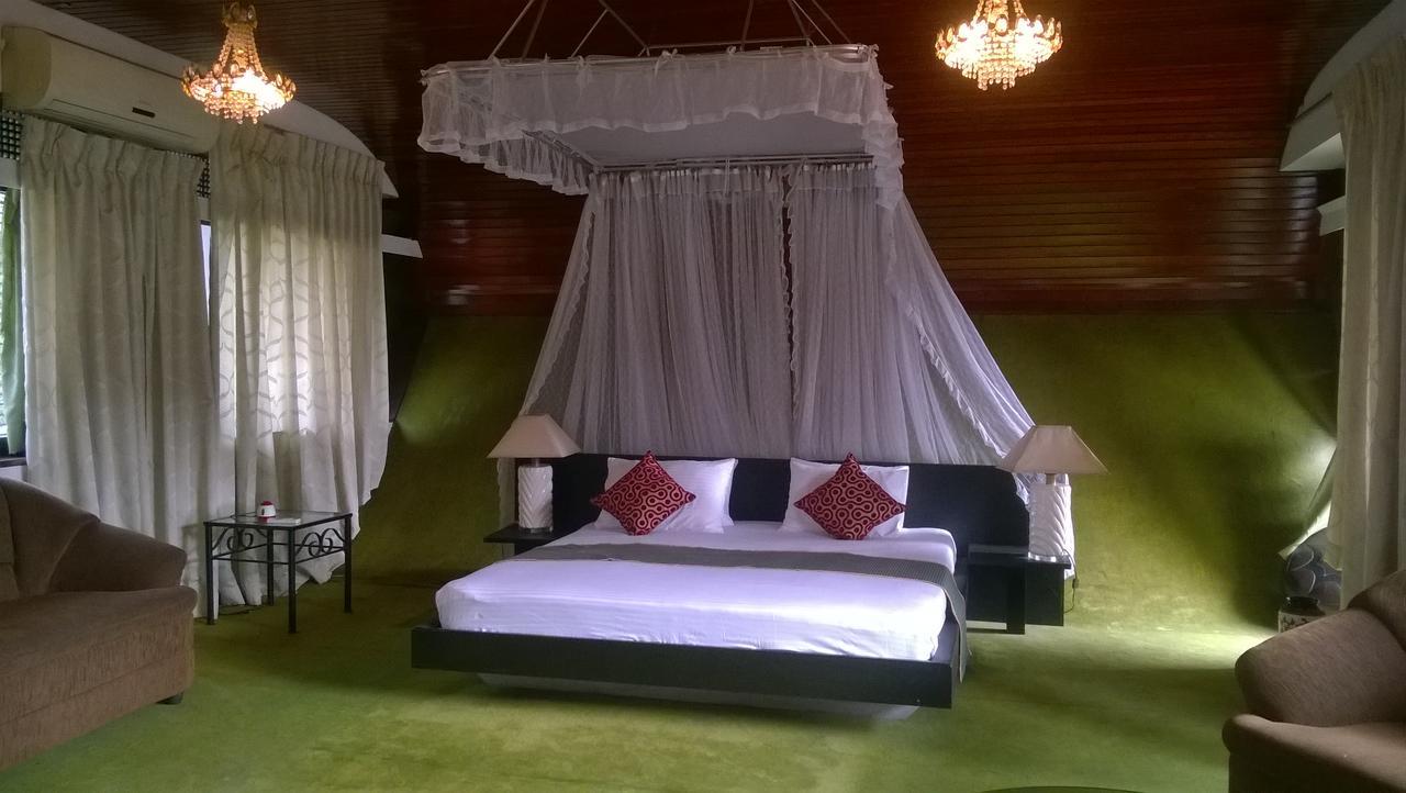 Nilani Hotel 拉特纳普勒 外观 照片
