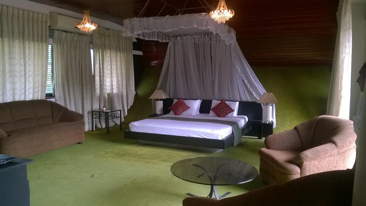 Nilani Hotel 拉特纳普勒 外观 照片